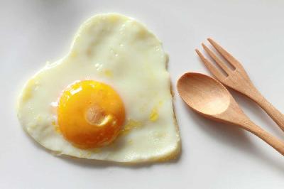 Penelitian terbaru menyatakan bahwa mengkonsumsi telur tidak meningkatkan risiko penyakit kardiovaskular pada penderita diabetes.