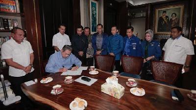  Partai Demokrat resmi menyatakan mendukung pasangan Edy Rahmayadi-Musa  Rajekshah sebagai calon Gubernur dan Wakil Gubernur Sumatera Utara dalam pemilihan kepala daerah tahun ini. 