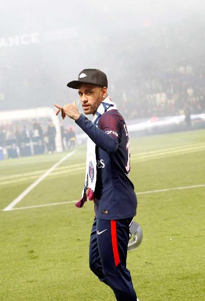Sanchez dikabarkan ikut membantu komunikasi United-Neymar