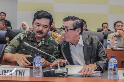 Pemerintah Pertimbangkan Dua Opsi Pelibatan TNI