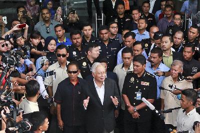 Malaysia Siapkan Dakwaan Najib