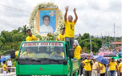 Tiga kepala daerah di Filipina tewas ditembak dalam satu pekan. Salah satunya masuk daftar politikus yang terlibat jaringan peredaran narkotik.