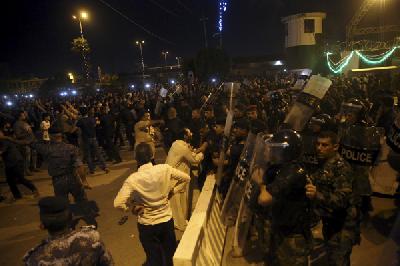 PM Irak Penuhi Tuntutan Demonstran