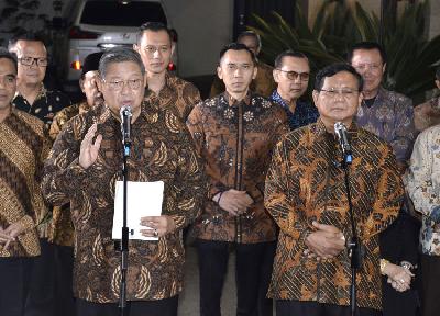 Prabowo setuju maju bersama Agus Harimurti Yudhoyono.