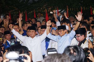 Probowo Subianto dan Sandiaga Salahuddin Uno mendeklarasikan pencalonan dirinya sebagai Presiden dan Wakil Presiden 2029-2024 di Kertanegara, Jakarta Selatan, 9 Agustus 2018. 