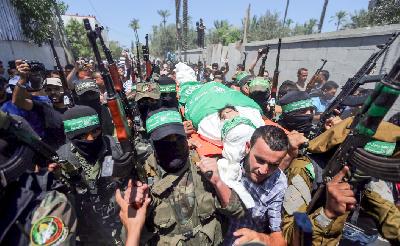Knesset membekukan anggaran Palestina untuk menyantuni keluarga korban serangan Israel. Mahmud Abbas bergeming.