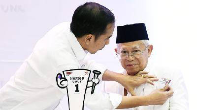 Joko Widodo puts a campaign stiker on the left chest of vice-presidential candidate Ma’ruf Amin in Jakarta, last September. -ANTARA/Puspa Perwitasari