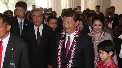 Kunjungan Presiden Republik Rakyat Cina Xi Jinping dan istrinya, Peng Liyuan, ke Museum Nasional, Jakarta, Oktober 2013. -TEMPO/Subekti