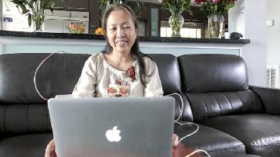 Nguyen Ngoc Nhu Quynh, yang dikenal dengan nama Ibu Jamur, melakukan telekonferensi di Houston, Texas, Amerika Serikat, 19 Oktober 2018. 