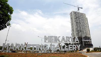 Proyek pembangunan apartemen di kawasan kota baru Meikarta, Cikarang, Kabupaten Bekasi, Jawa Barat, Oktober 2018.