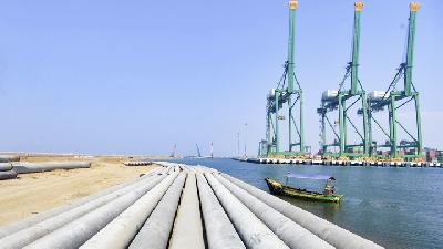 Proyek reklamasi pembangunan terminal Pelabuhan Kalibaru di Tanjung Priok, Jakarta, 25 Oktober lalu. 