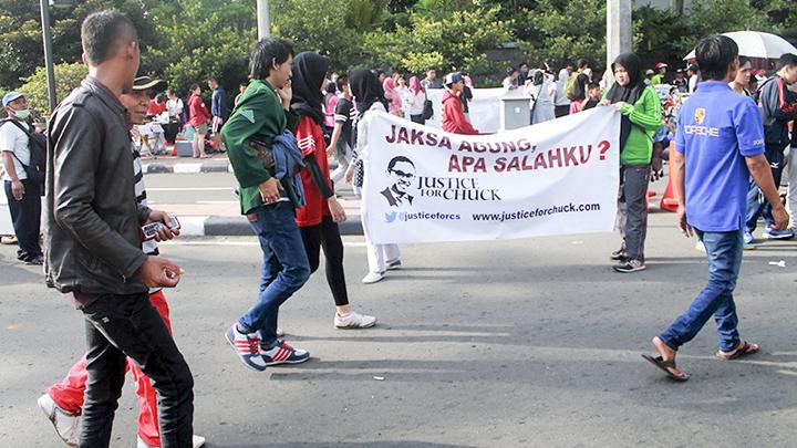 Aksi mendukung Chuck Suryosumpeno di Jakarta.