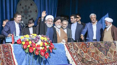 Presiden Iran Hassan Rouhani memberikan pidato saat berkunjung ke Kota Shahroud, Iran, 4 Desember 2018. 
