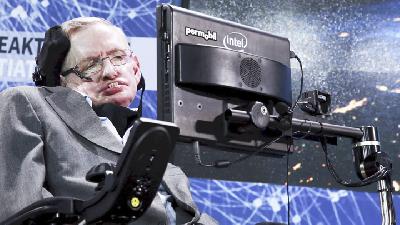 Fisikawan Stephen Hawking di New York, Amerika Serikat, April 2016. REUTERS/Lucas Jackson
