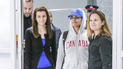 Rahaf Mohammed al-Qunun tiba di bandar udara Toronto, Kanada, 12 Januari 2019./REUTERS/Carlos Osorio