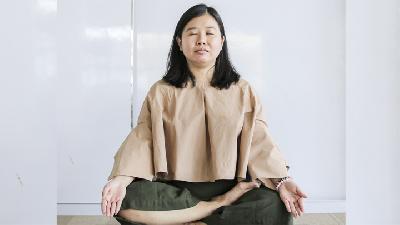 Pengajar meditasi Cindy Gozali di The Golden Space, Jakarta, November 2018./TEMPO/Muhammad Hidayat