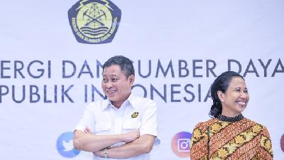 Ignasius Jonan dan Rini Soemarno di Kementerian Energi dan Sumber Daya Mineral, Jakarta, 2018./TEMPO/Tony Hartawan
