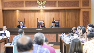 Sidang dugaan pelanggaran perdagangan garam industri aneka pangan yang dihadiri PT Ajinomoto Indonesia sebagai saksi.