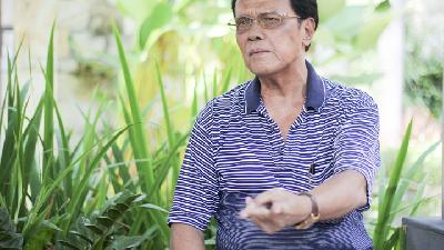 Miyono, a relative who taught Jokowi in timber business. TEMPO/Ahmad Rafiq
