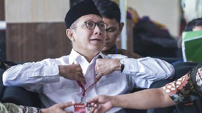 Religious Affairs Minister Lukman Hakim Saifuddin at the KPK building, Jakarta, May 8./ ANTARA/Moch Asim/pras.