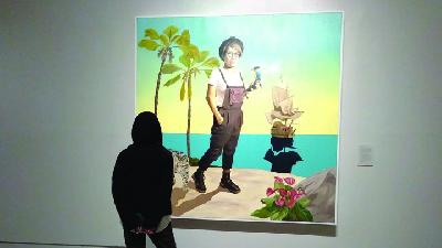 Sosok perupa Titarubi pada lukisan karya Ristyo Eko Hartanto dalam pameran “Museum Potret Dokter Rudolfo?” di Selasar Sunaryo, Bandung. TEMPO/Anwar 