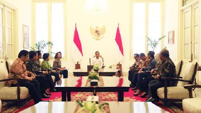 Corruption Eradication Commission Leadership Candidates Selection Committee for the period of 2019-2023 meets with President Joko Widodo. TEMPO/Subekt
