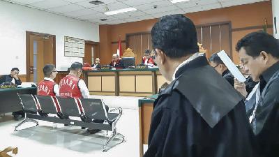 Sidang kedua kasus dugaan penipuan dan penggelapan yang melibatkan Hary Suwanda serta rekannya, Raywond Rawung, di Pengadilan Negeri Jakarta Barat.