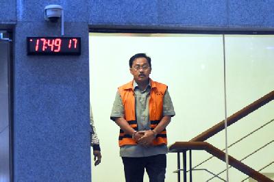 Riau Islands Governor Nurdin Basirun at the KPK Building, Jakarta, July 16./ANTARA/Indrianto Eko Suwarso