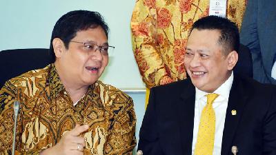 Ketua Umum Partai Golkar Airlangga Hartarto dan Bambang Soesatyo./ANTARA/Wahyu Putro