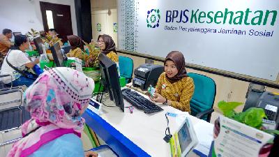 Aktivitas pelayanan di kantor BPJS Kesehatan Jakarta Pusat/TEMPO/Tony Hartawan