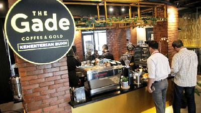 Suasana kafe The Gade Coffee & Gold di Jakarta./TEMPO/Hilman Fathurrahman