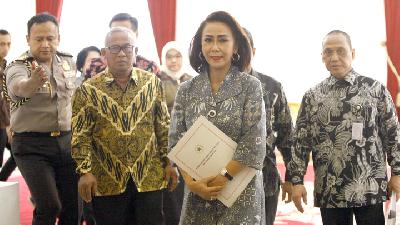 KPK Leadership Candidates Selection Committee at the Merdeka Palace, Jakarta, September 2. / TEMPO/Subekti.