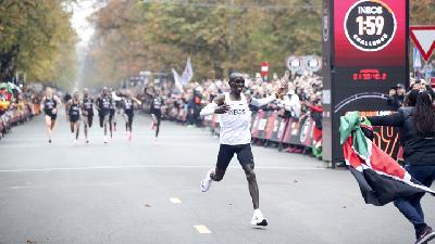 Pacak Langkah Maraton Kipchoge