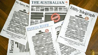 Halaman depan sebagian besar koran Australia di Canberra, 21 Oktober 2019./ AAP Image/Lukas Coch/via REUTERS