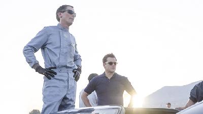 Christian Bale dan Matt Damon dalam Ford v Ferarri. IMDB