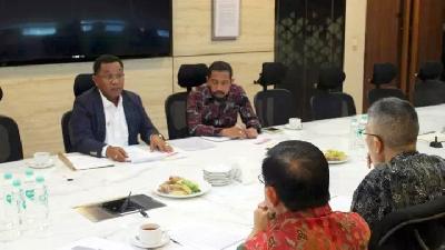 Pertemuan Bupati Tanimbar Petrus Fatlolon dengan Presiden Inpex Masela di Jakarta./Humas Pemkab Kepulauan Tanimbar