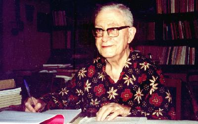 Mengenang Zoetmulder