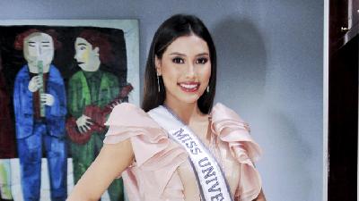 Frederika Alexis Cull, Putri Indonesia 2019 sekaligus Miss Universe Top 10,  di Jakarta, Senin, 16 Desember 2019. TEMPO/Hilman Fathurrahman W