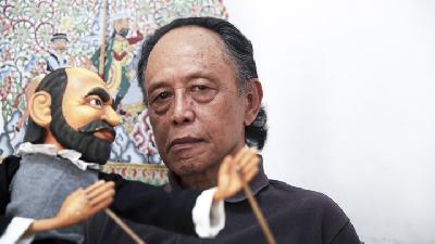 Sutradara pentas Den Kisot Endo Suanda di Lembaga Pendidikan Seni Nusantara (LPSN), Bogor, 8 Januari 2020. Tempo/Ratih Purnama