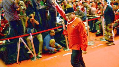 Sekretaris Jenderal PDI Perjuangan Hasto Kristiyanto berjalan saat menghadiri pembukaan Rapat Kerja Nasional I PDI Perjuangan di Jakarta, 10 Januari lalu./ANTARA/Aditya Pradana Putra