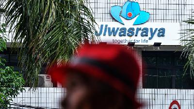 Asuransi Jiwasraya’s Rawamangun branch office, Jakarta./Tempo/Tony Hartawan