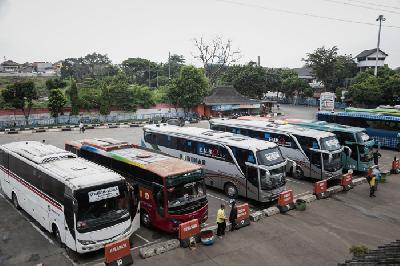 Bus antarkota antarprovinsi di Terminal Kampung Rambutan, Jakarta, kemarin. 