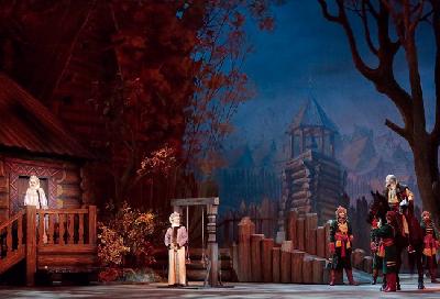 Pertunjukan opera The Tsar’s Bride karya Rimsky-Korsakov oleh Teater Bolshoi.