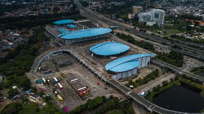 Terminal Terpadu Pulogebang, Jakarta Timur, mulai sepi penumpang, kemarin.