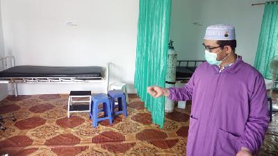 Sagiran, menunujukan ruang inap Rumah Sakit Nur Hidayah, di Desa Trimulyo, Jetis, Bantul, Daerah Istimewa Yogyakarta, 17 April 2020. TEMPO/Shinta Maharani 