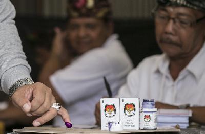 Pemilihan umum kepala daerah serentak 2015 di Denpasar, Bali, 2015. Johannes P Christo