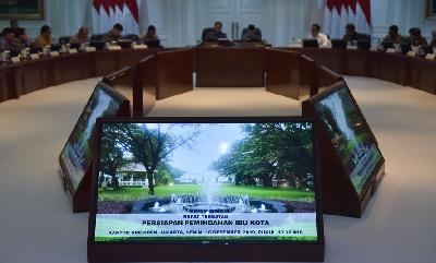 Rapat terbatas terkait persiapan pemindahan ibu kota di Kantor Presiden, Jakarta, Desember lalu. Foto: Setkab.go.id