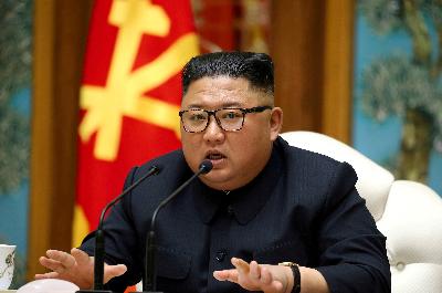Pemimpin Korea Utara Kim Jong Un di Korea Utara, 11 April lalu. KCNA/via REUTERS
