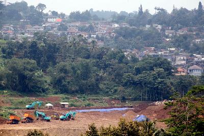 Proyek Bendungan Ciawi-Sukamahi di Ciawi, Bogor, Jawa Barat, 2 Maret lalu. ANTARA/Yulius Satria Wijaya