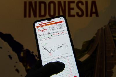Pergerakan Indeks Harga Saham Gabungan (IHSG) saat dibukanya perdagangan saham di gedung Bursa Efek Indonesia, Jakarta, 26 Mei 2020. ANTARA/M Risyal Hidayat